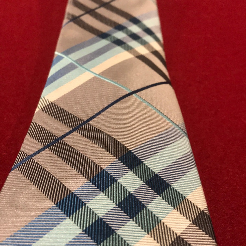Geoffrey Beene tie
